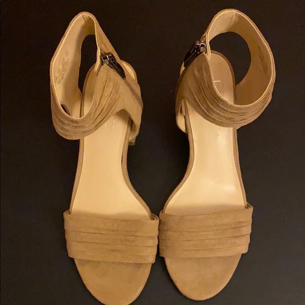 Franco Sarto Sandles